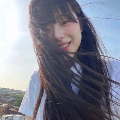 踏浪女人